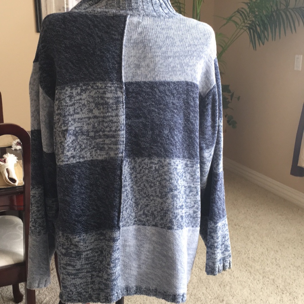 Sweater - Picture 2 of 5